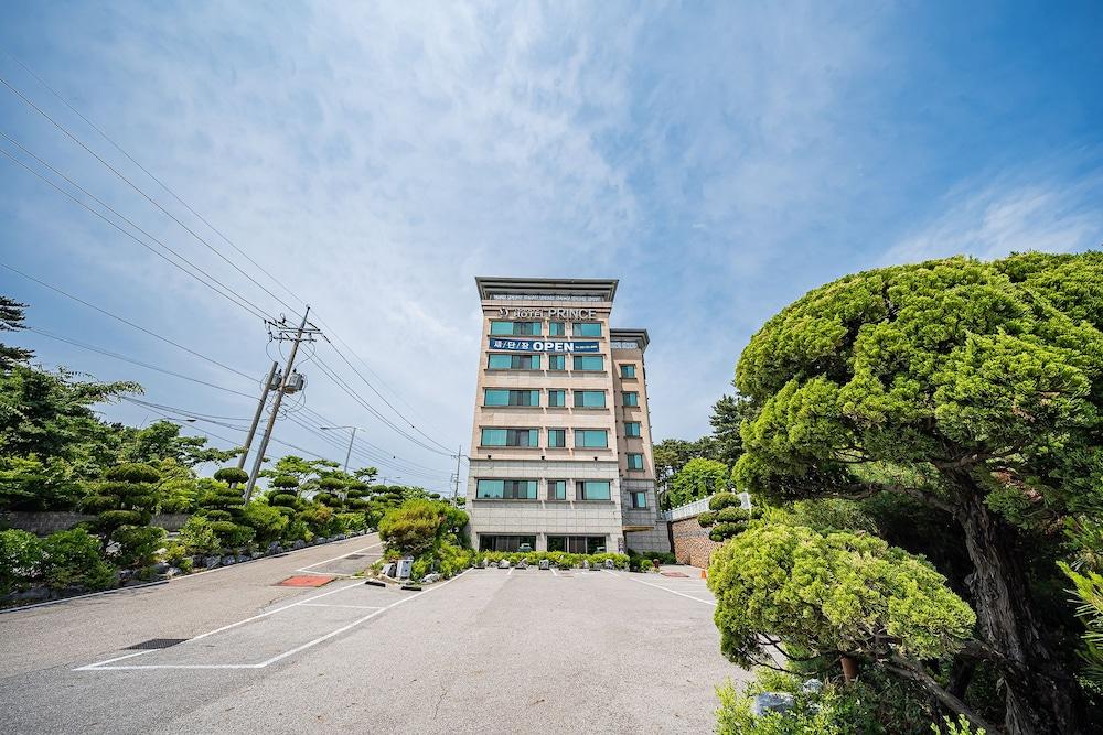 Incheon Prince Hotel Екстер'єр фото