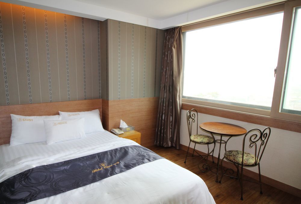 Incheon Prince Hotel Екстер'єр фото