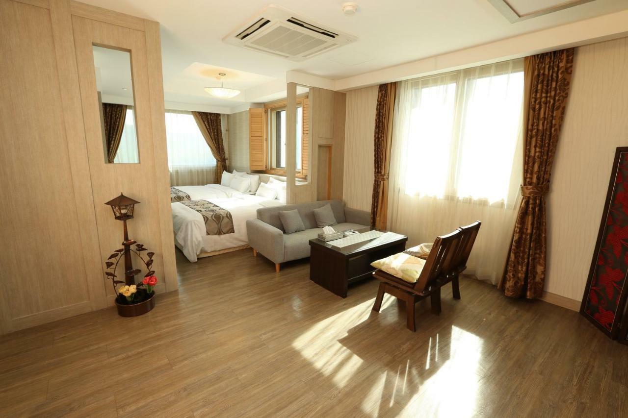 Incheon Prince Hotel Екстер'єр фото